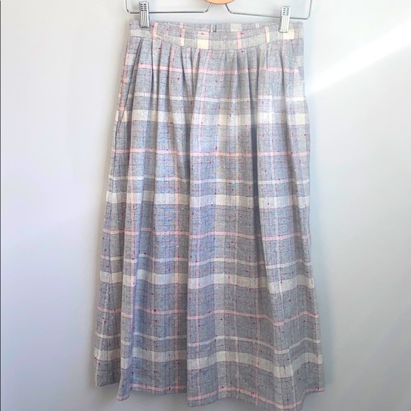 Vintage plaid midi skirt with pockets - Picture 1 of 7